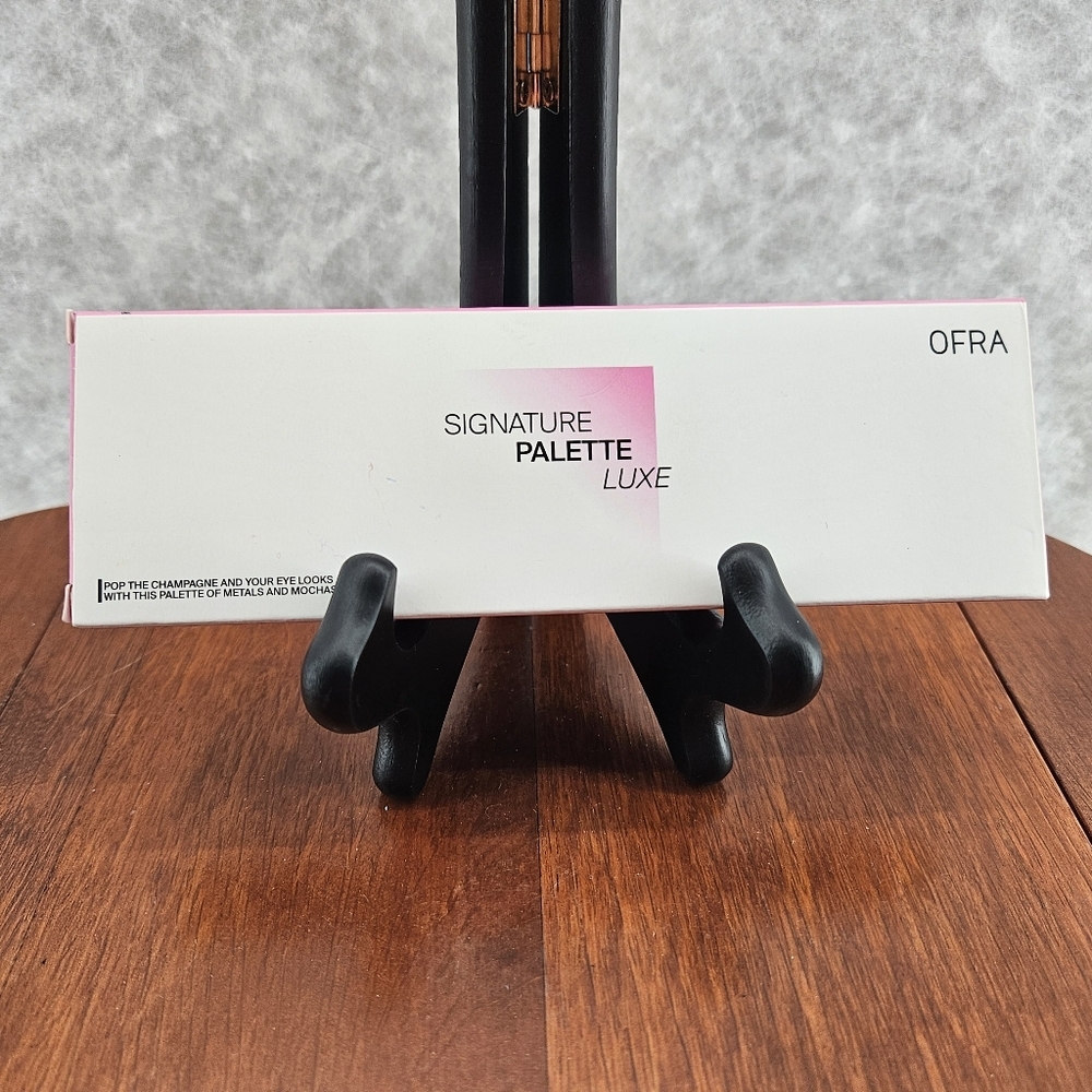Ofra Signature Palette in Luxe - 5 eyeshadow shades .26 oz/7.5g - New in Box
